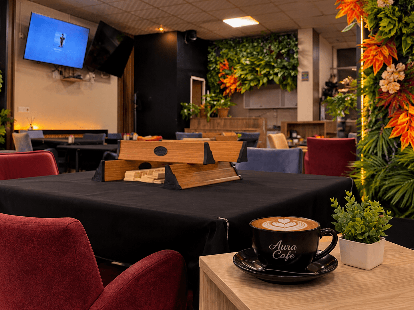 Aura Cafe'de servis edilen kahve